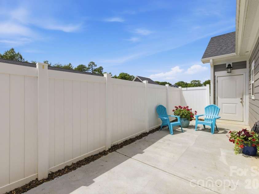 2176 Moss Meadow Lane, Denver, NC 28037.  MLS# CAR4387081, YatesRealty ID 28909. Private patio