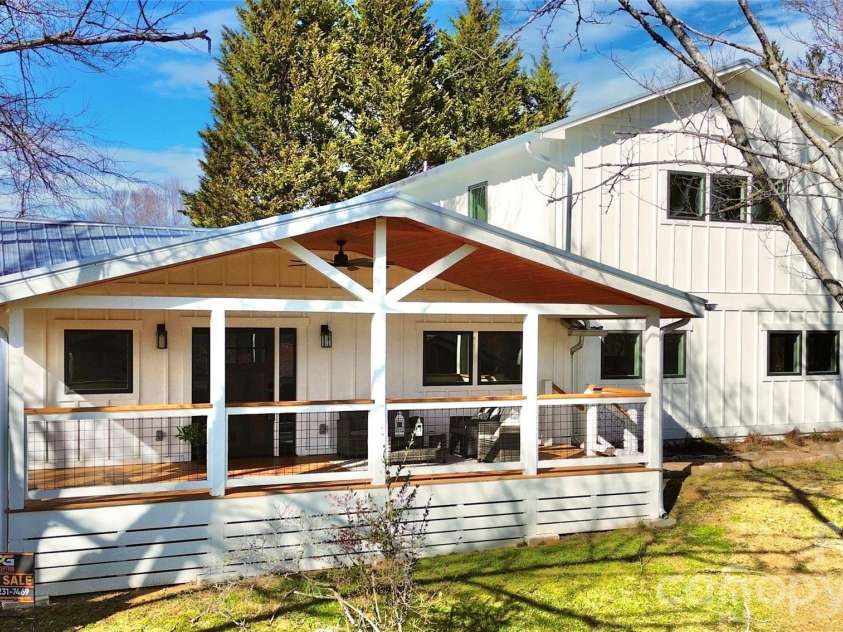 142 Gillespie Circle, Brevard, NC 28712.  MLS# CAR4273083, YatesRealty ID 2891. 