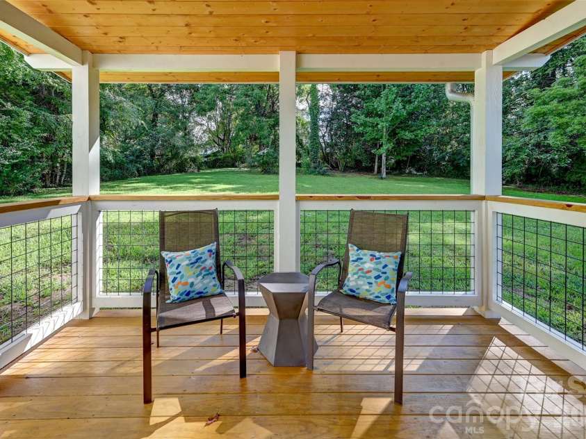 142 Gillespie Circle, Brevard, NC 28712.  MLS# CAR4273083, YatesRealty ID 2891. 