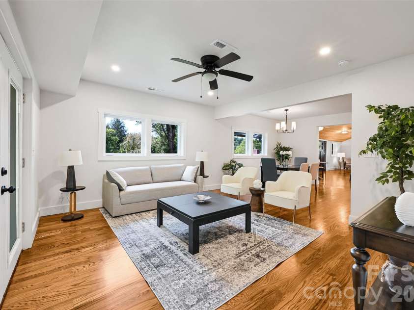 142 Gillespie Circle, Brevard, NC 28712.  MLS# CAR4273083, YatesRealty ID 2891. Main Level Living Area