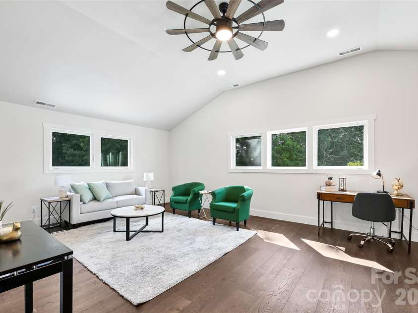 142 Gillespie Circle, Brevard, NC 28712.  MLS# CAR4273083, YatesRealty ID 2891. Upstairs BR/Bonus