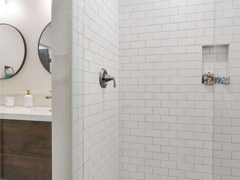 142 Gillespie Circle, Brevard, NC 28712.  MLS# CAR4273083, YatesRealty ID 2891. Walk in Shower Primary