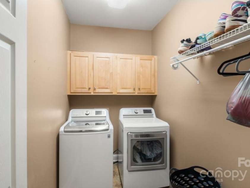 12 Westridge Court, Greensboro, NC 27410.  MLS# CAR4284316, YatesRealty ID 28910. 