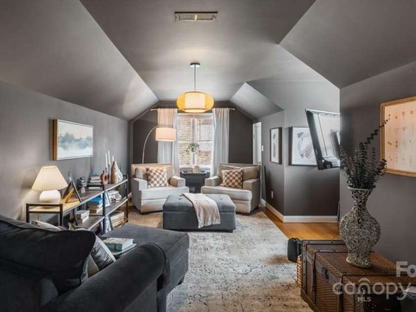 12 Westridge Court, Greensboro, NC 27410.  MLS# CAR4284316, YatesRealty ID 28910. 