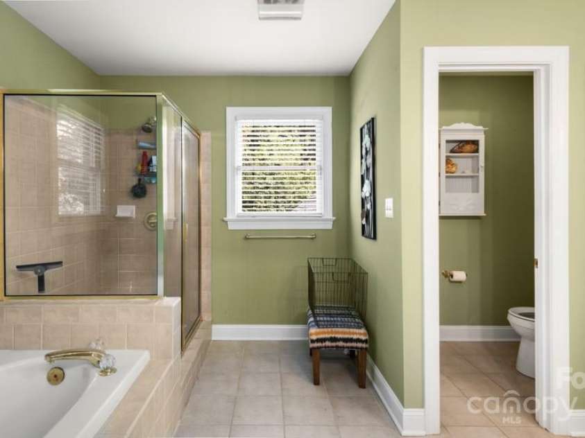 12 Westridge Court, Greensboro, NC 27410.  MLS# CAR4284316, YatesRealty ID 28910. 