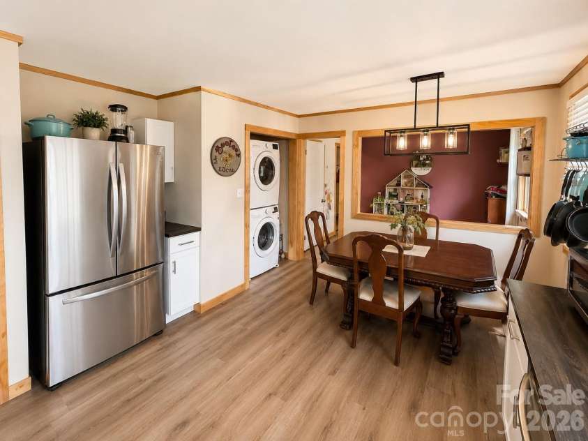 1344 12th Avenue, Hickory, NC 28601.  MLS# CAR4385752, YatesRealty ID 28910. 