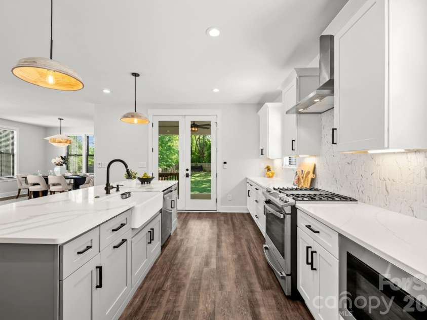 1408 Caldwell Street, Charlotte, NC 28206.  MLS# CAR4349076, YatesRealty ID 28911. 