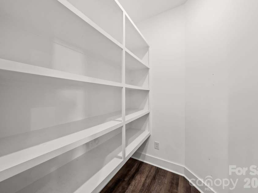 1408 Caldwell Street, Charlotte, NC 28206.  MLS# CAR4349076, YatesRealty ID 28911. 