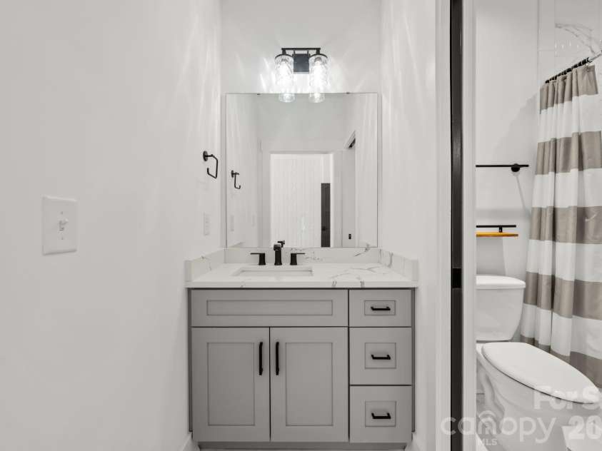 1408 Caldwell Street, Charlotte, NC 28206.  MLS# CAR4349076, YatesRealty ID 28911. 
