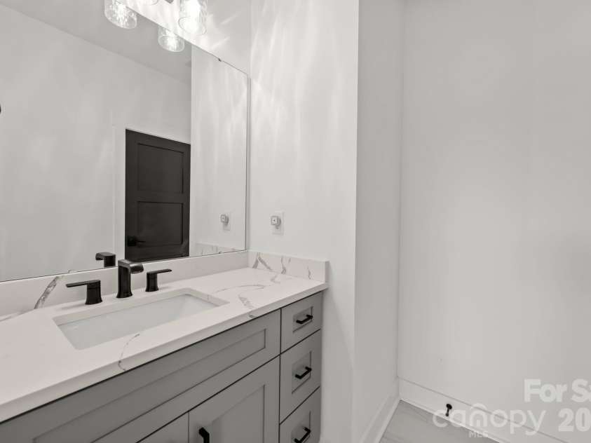 1408 Caldwell Street, Charlotte, NC 28206.  MLS# CAR4349076, YatesRealty ID 28911. 