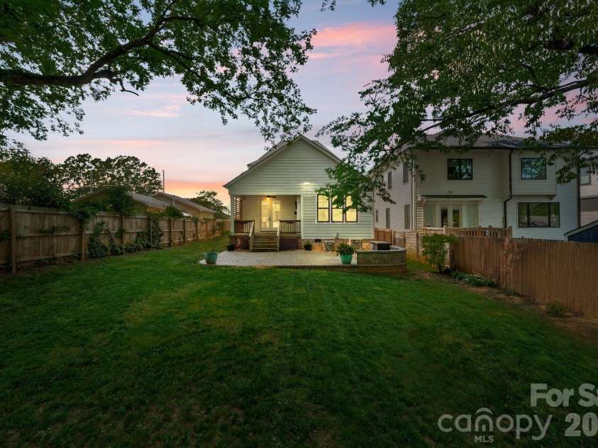 1408 Caldwell Street, Charlotte, NC 28206.  MLS# CAR4349076, YatesRealty ID 28911. 