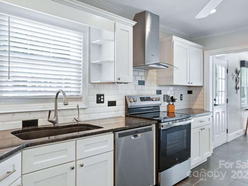 2902 Cherry Blossom Court, Fort Mill, SC 29715.  MLS# CAR4282554, YatesRealty ID 28913. 