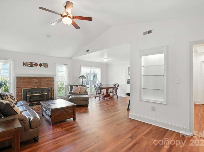 2902 Cherry Blossom Court, Fort Mill, SC 29715.  MLS# CAR4282554, YatesRealty ID 28913. Living Room