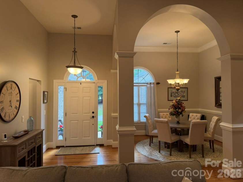 914 Players Ridge Road, Hickory, NC 28601.  MLS# CAR4387638, YatesRealty ID 28913. 