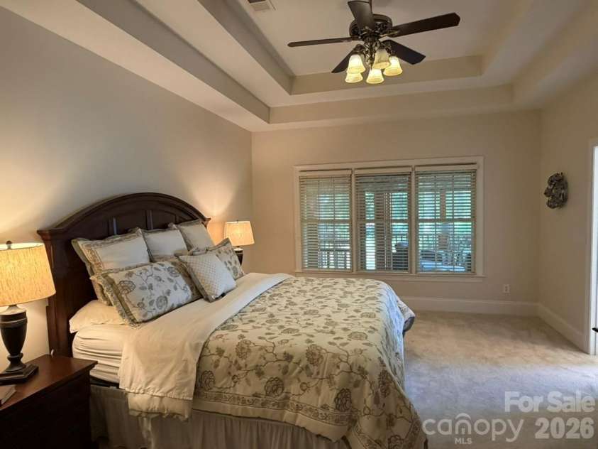 914 Players Ridge Road, Hickory, NC 28601.  MLS# CAR4387638, YatesRealty ID 28913. 