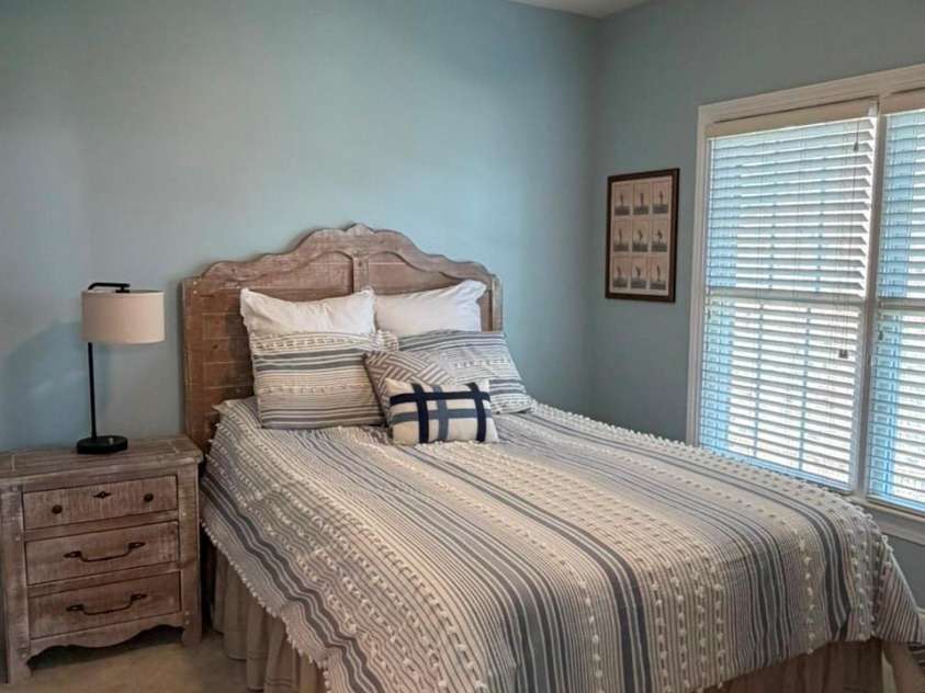 914 Players Ridge Road, Hickory, NC 28601.  MLS# CAR4387638, YatesRealty ID 28913. 