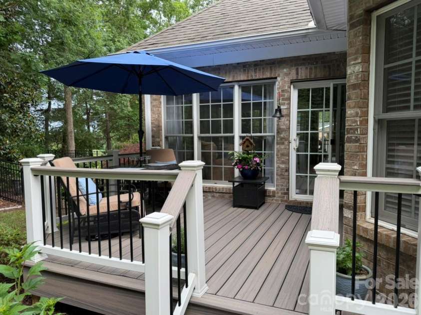 914 Players Ridge Road, Hickory, NC 28601.  MLS# CAR4387638, YatesRealty ID 28913. 