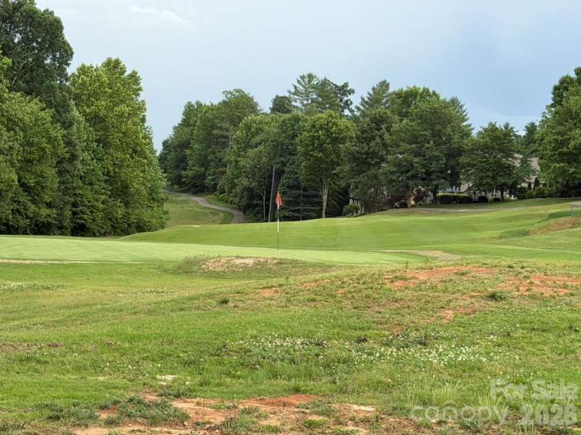 914 Players Ridge Road, Hickory, NC 28601.  MLS# CAR4387638, YatesRealty ID 28913. 