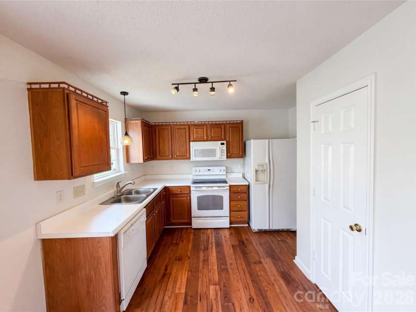 1841 Mission Oaks Street, Kannapolis, NC 28083.  MLS# CAR4388328, YatesRealty ID 28914. 