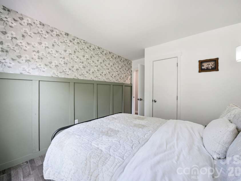 14023 Eden Court, Pineville, NC 28134.  MLS# CAR4387552, YatesRealty ID 28915. 