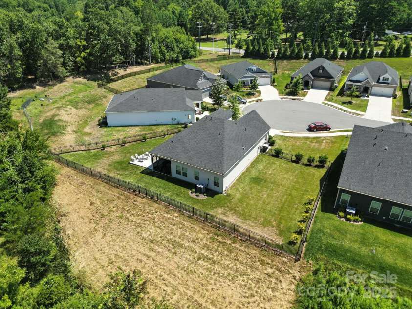 4149 Longmore Lane, Kannapolis, NC 28081.  MLS# CAR4277968, YatesRealty ID 28915. 