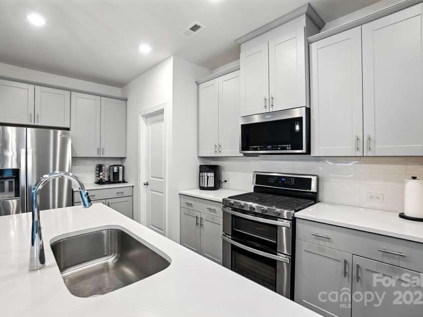 4149 Longmore Lane, Kannapolis, NC 28081.  MLS# CAR4277968, YatesRealty ID 28915. 