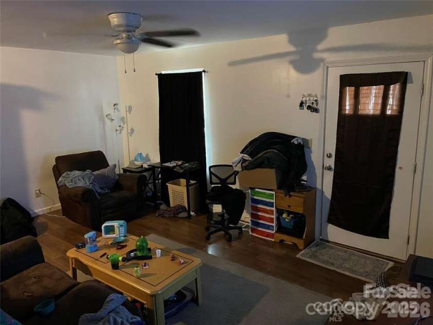 113 Sunset Drive, Clover, SC 29710.  MLS# CAR4390830, YatesRealty ID 28917. 