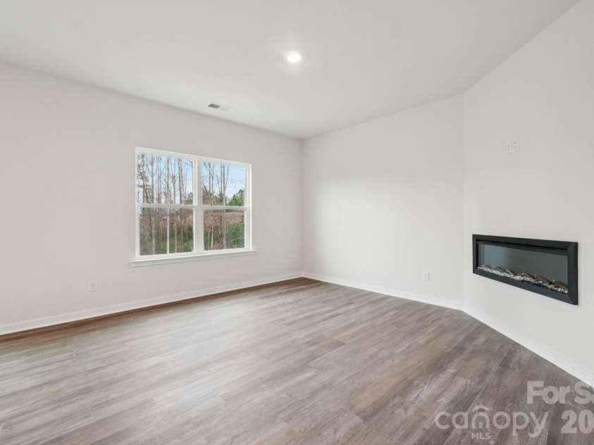 135 Rustling Waters Drive, Mooresville, NC 28117.  MLS# CAR4286572, YatesRealty ID 28917. 