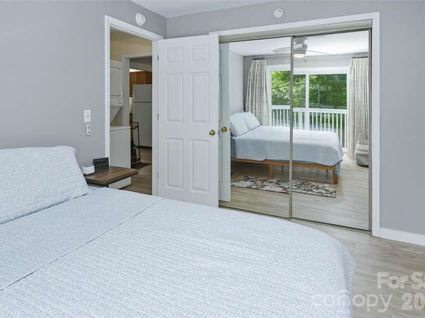 83 View Street, Marion, NC 28752.  MLS# CAR4376299, YatesRealty ID 28919. 