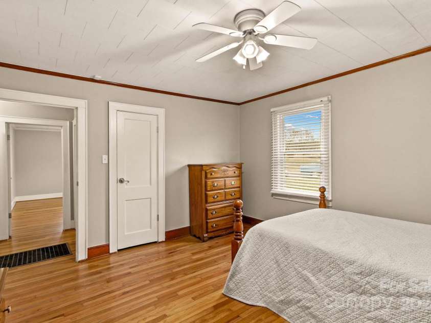 162 Jennings Road, Statesville, NC 28625.  MLS# CAR4203599, YatesRealty ID 2892. 