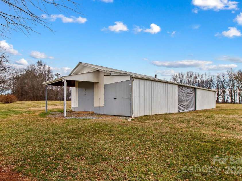 162 Jennings Road, Statesville, NC 28625.  MLS# CAR4203599, YatesRealty ID 2892. 