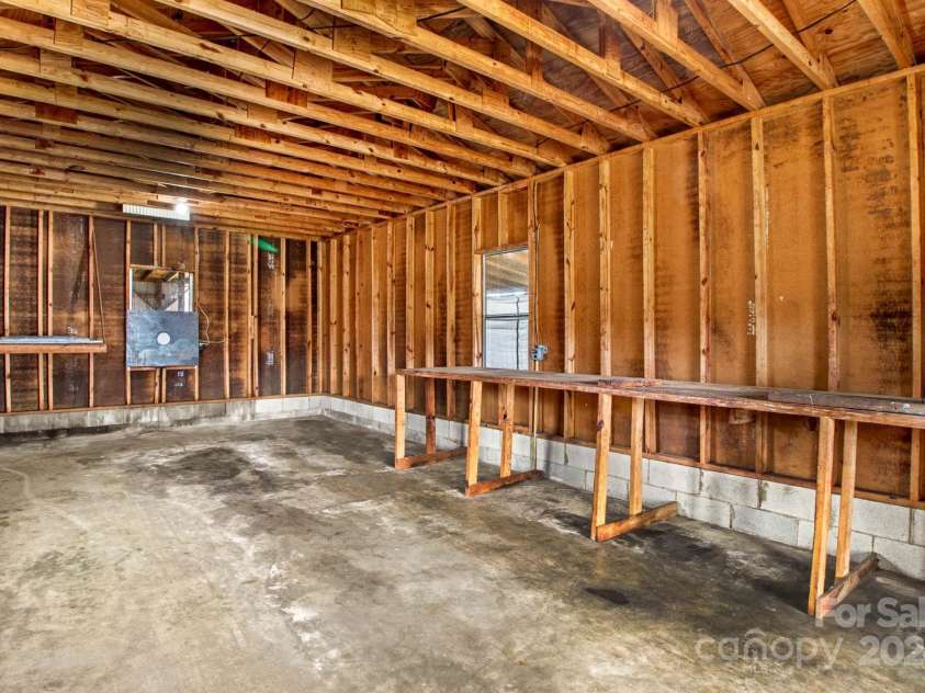 162 Jennings Road, Statesville, NC 28625.  MLS# CAR4203599, YatesRealty ID 2892. 