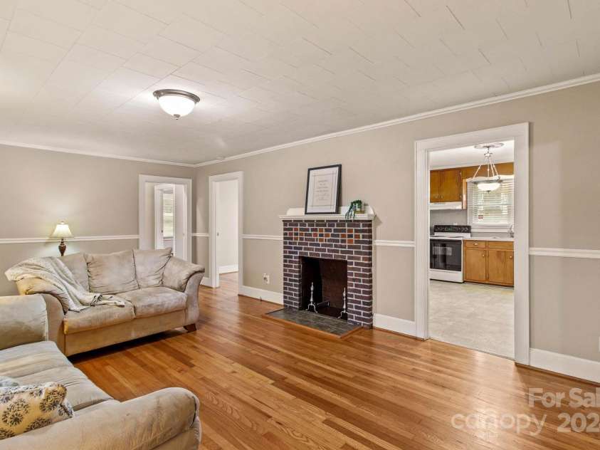 162 Jennings Road, Statesville, NC 28625.  MLS# CAR4203599, YatesRealty ID 2892. 