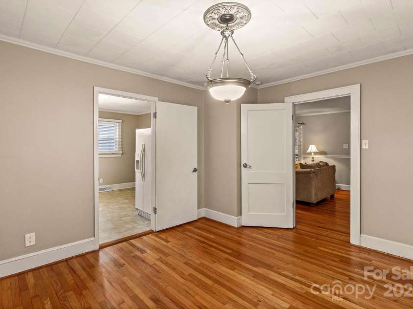 162 Jennings Road, Statesville, NC 28625.  MLS# CAR4203599, YatesRealty ID 2892. 