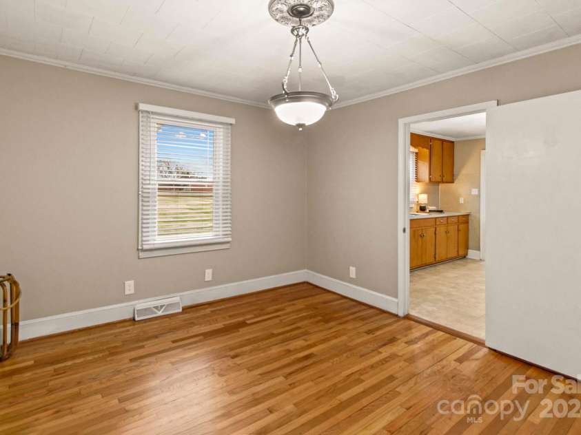 162 Jennings Road, Statesville, NC 28625.  MLS# CAR4203599, YatesRealty ID 2892. 