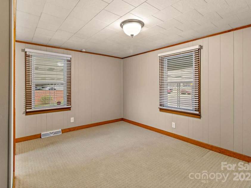 162 Jennings Road, Statesville, NC 28625.  MLS# CAR4203599, YatesRealty ID 2892. 