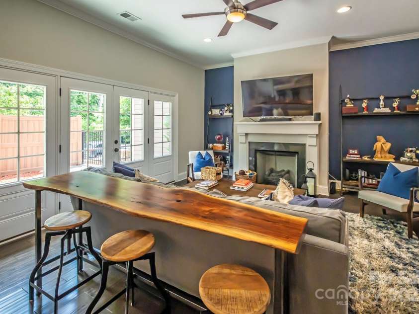 3344 Northampton Drive, Charlotte, NC 28210.  MLS# CAR4286673, YatesRealty ID 28921. 