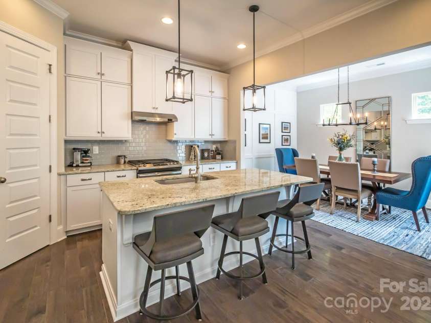 3344 Northampton Drive, Charlotte, NC 28210.  MLS# CAR4286673, YatesRealty ID 28921. 