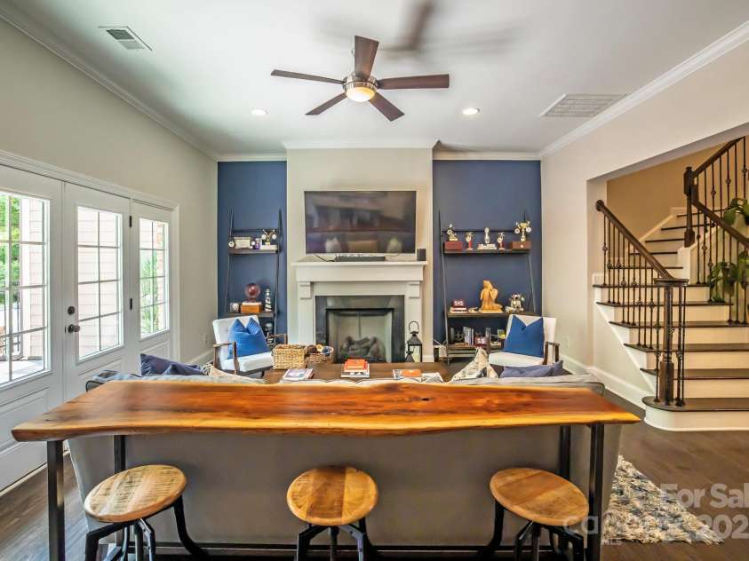 3344 Northampton Drive, Charlotte, NC 28210.  MLS# CAR4286673, YatesRealty ID 28921. 