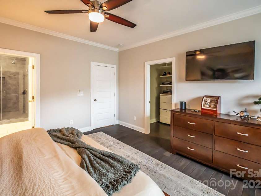 3344 Northampton Drive, Charlotte, NC 28210.  MLS# CAR4286673, YatesRealty ID 28921. 