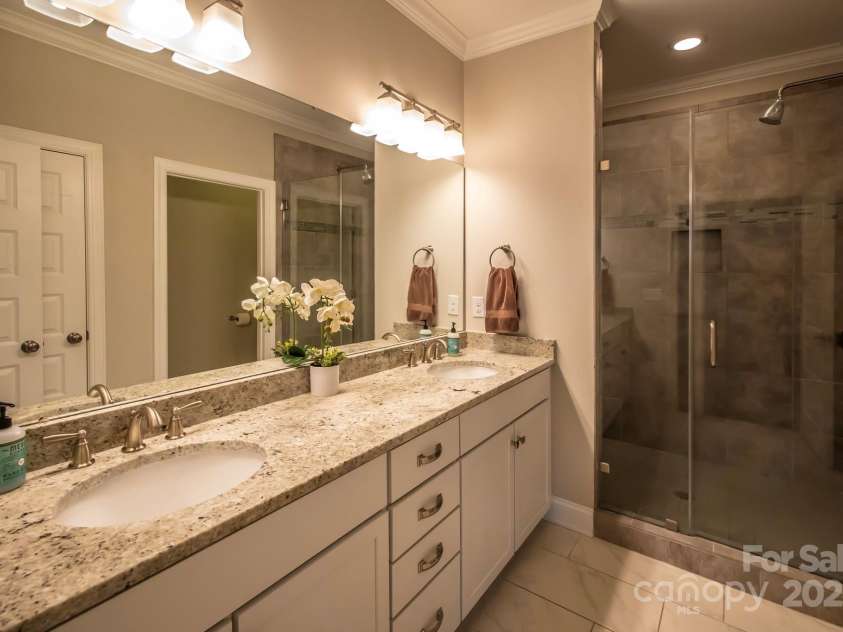 3344 Northampton Drive, Charlotte, NC 28210.  MLS# CAR4286673, YatesRealty ID 28921. 