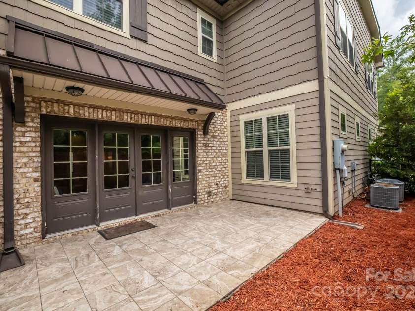 3344 Northampton Drive, Charlotte, NC 28210.  MLS# CAR4286673, YatesRealty ID 28921. 