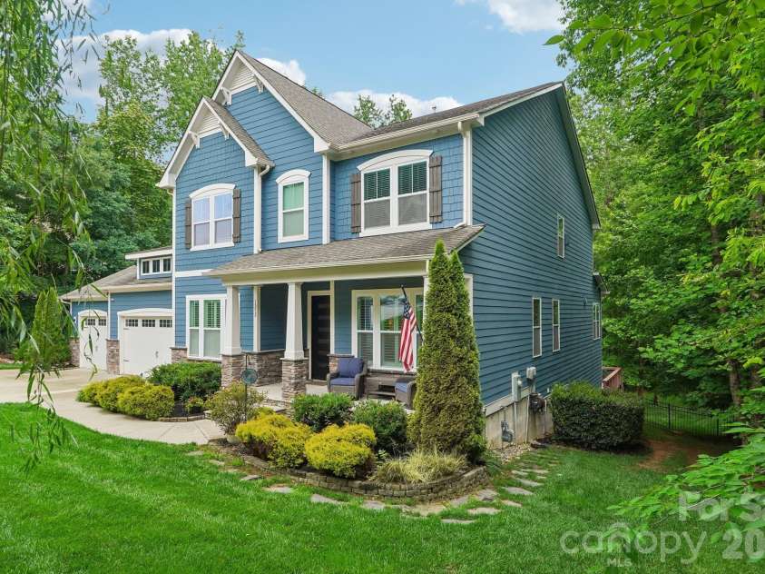 1232 Crofton Drive, Waxhaw, NC 28173.  MLS# CAR4383427, YatesRealty ID 28922. 