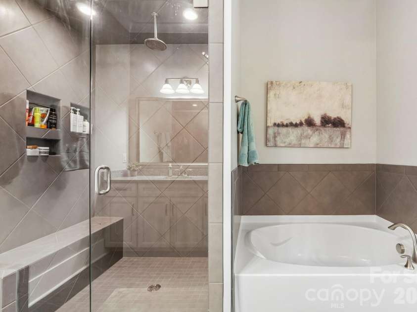 1232 Crofton Drive, Waxhaw, NC 28173.  MLS# CAR4383427, YatesRealty ID 28922. 