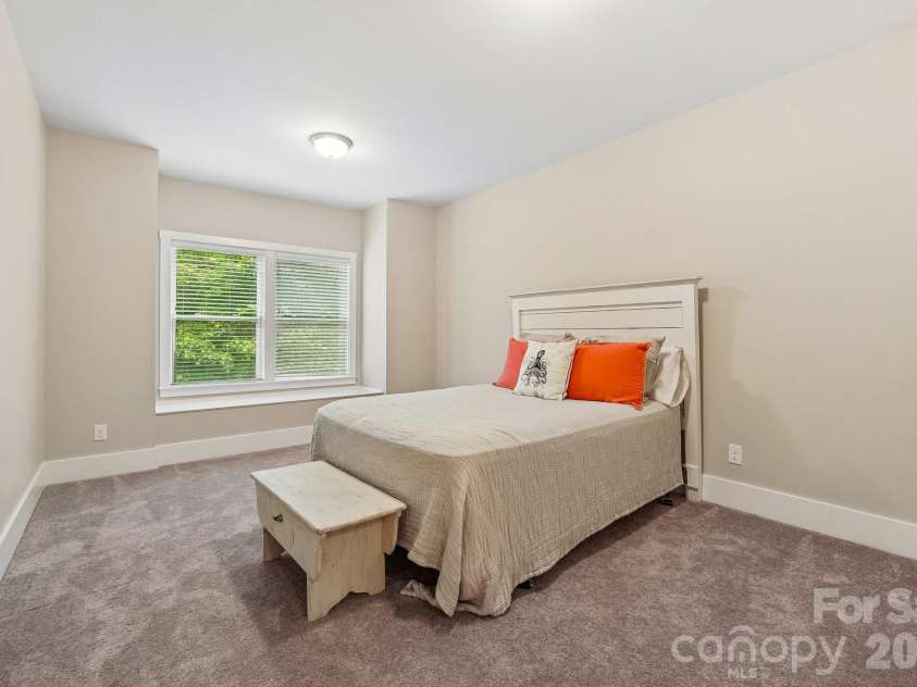 1232 Crofton Drive, Waxhaw, NC 28173.  MLS# CAR4383427, YatesRealty ID 28922. 