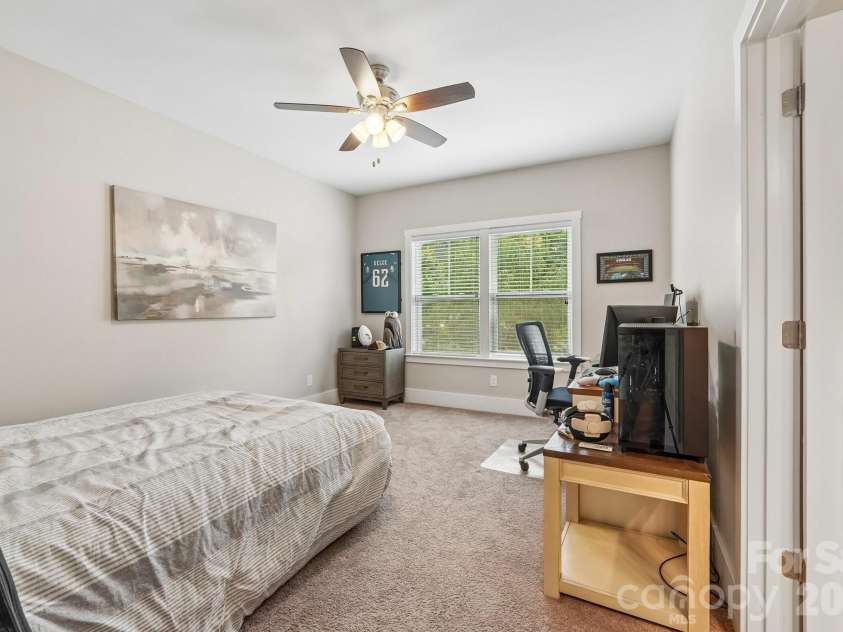 1232 Crofton Drive, Waxhaw, NC 28173.  MLS# CAR4383427, YatesRealty ID 28922. 