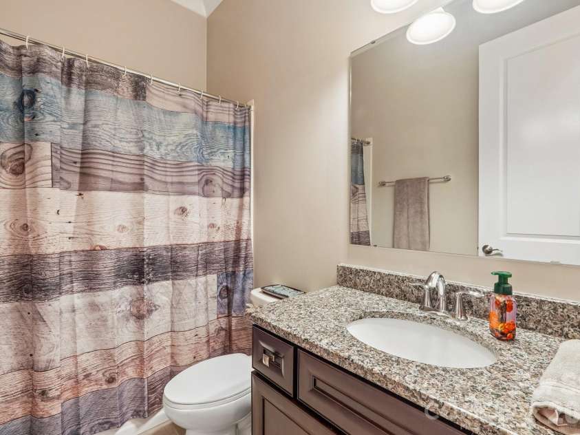 1232 Crofton Drive, Waxhaw, NC 28173.  MLS# CAR4383427, YatesRealty ID 28922. 