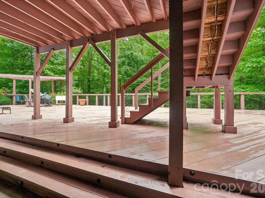 1232 Crofton Drive, Waxhaw, NC 28173.  MLS# CAR4383427, YatesRealty ID 28922. 