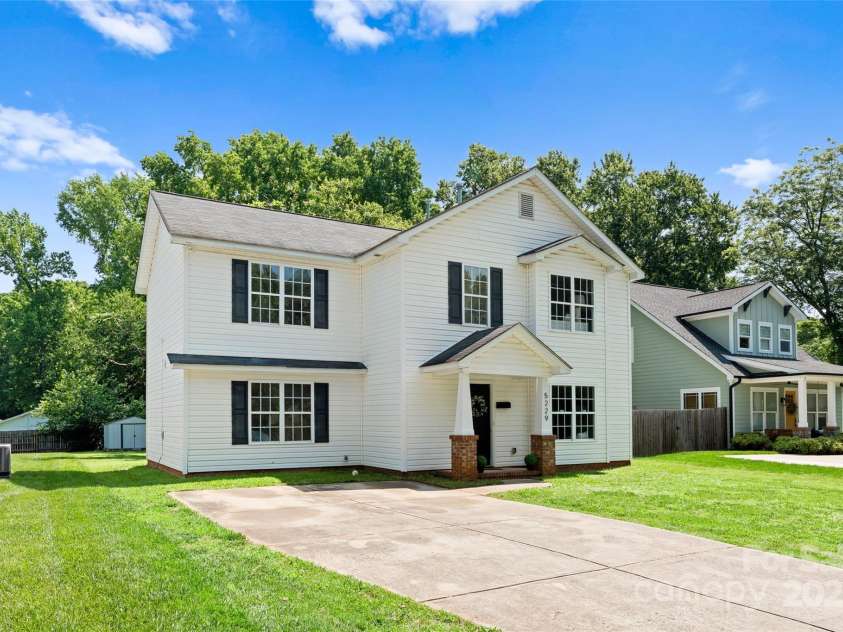 5229 Tarrywood Lane, Charlotte, NC 28205.  MLS# CAR4268771, YatesRealty ID 28922. Welcome home!