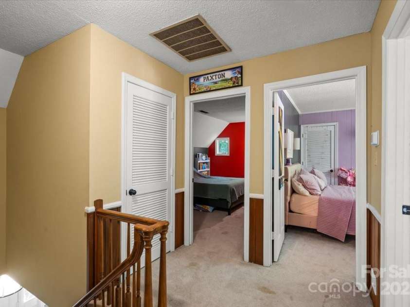 2701 Castes Drive, Pfafftown, NC 27040.  MLS# CAR4258315, YatesRealty ID 28923. 